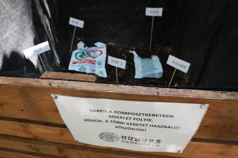 kísérlet a komposztban
