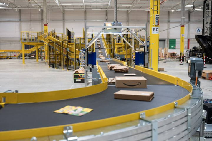 Személyre szabott csomagolást vezet be az Amazon