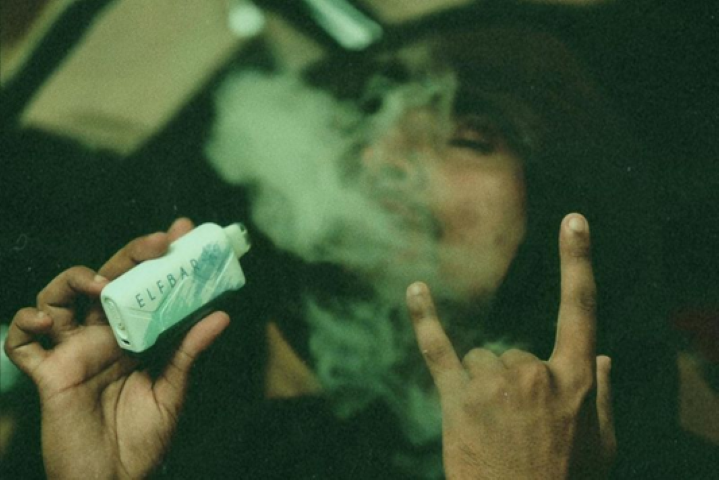 Betiltják az eldobható e-cigarettákat Ausztriában: Az egyutas vape-ek 2027-es tilalma és a hulladékgazdálkodás reakciója